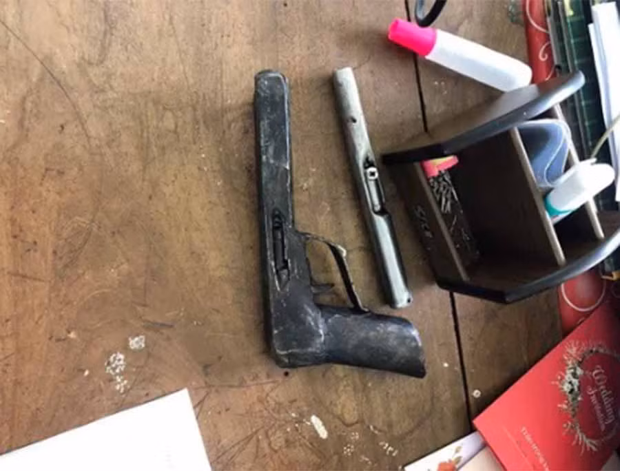 Khẩu súng Lê Văn Tâm mang đi đòi nợ. Ảnh B.N