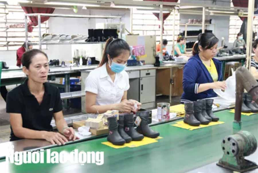 Làm thêm giờ khiến NLĐ có nguy cơ tai nạn cao, ảnh hưởng đến điều kiện sinh hoạt, chăm sóc gia đình, tình cảm gia đình Làm thêm giờ khiến NLĐ có nguy cơ tai nạn cao, ảnh hưởng đến điều kiện sinh hoạt, chăm sóc gia đình, tình cảm gia đình