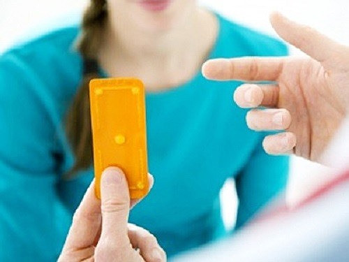 Thuốc tránh thai khẩn cấp không được dùng quá 2 lần/tháng. Nếu uống quá liều trong một thời gian dài, nguy cơ đối diện với vô sinh sau này sẽ rất lớn. Thuốc tránh thai khẩn cấp không được dùng quá 2 lần/tháng. Nếu uống quá liều trong một thời gian dài, nguy cơ đối diện với vô sinh sau này sẽ rất lớn.