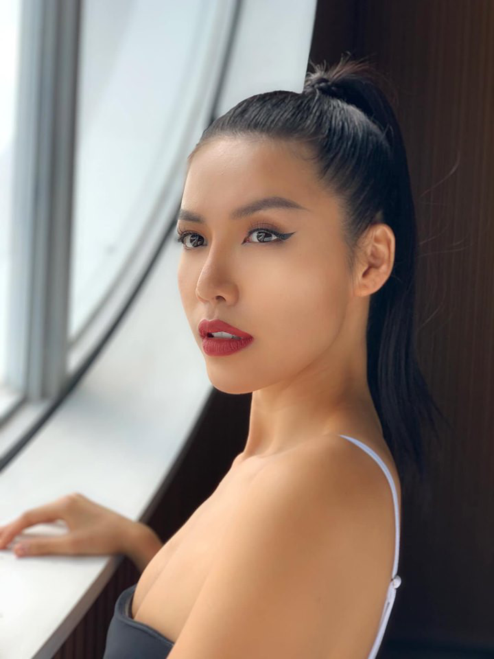 Không trang điểm cầu kỳ hay chọn bối cảnh lung linh, những bức hình 