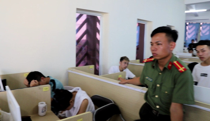 Kiểm tra, khám xét "sào huyệt" đường dây đánh bạc quốc tế qua mạng  Kiểm tra, khám xét