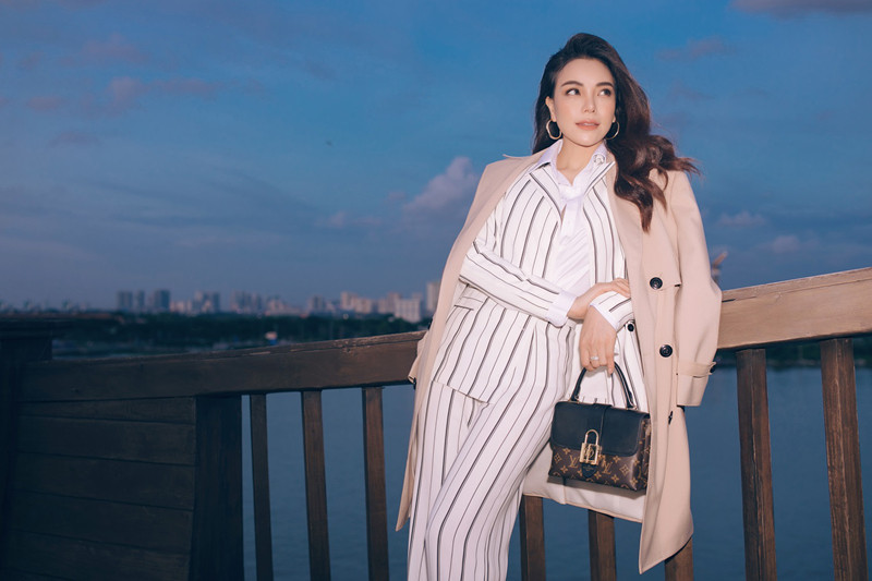 Gần đây, Trà Ngọc Hằng vừa cho ra mắt nhạc phẩm "Hạ thương", nằm trong dự án âm nhạc "Gọi tên bốn mùa". Gần đây, Trà Ngọc Hằng vừa cho ra mắt nhạc phẩm