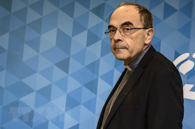 Tổng Giám mục thành phố Lyon của Pháp, Hồng y Philippe Barbarin, tới dự cuộc họp báo ở Lyon, Pháp, ngày 7/3 vừa qua. (Ảnh: AFP/TTXVN)