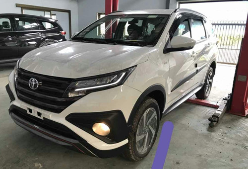 Toyota Rush được Toyota Việt Nam nhập khẩu từ Indonesia