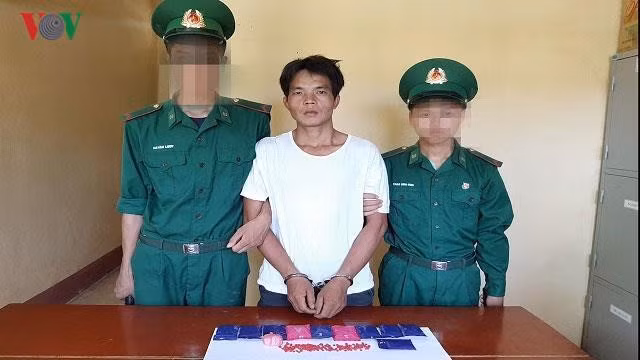 Giàng A Câu bị bắt giữ.