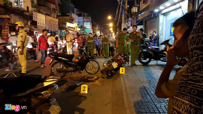  Hiện trường vụ cướp đâm 2 hiệp sĩ tử vong. Ảnh: Phan Công.