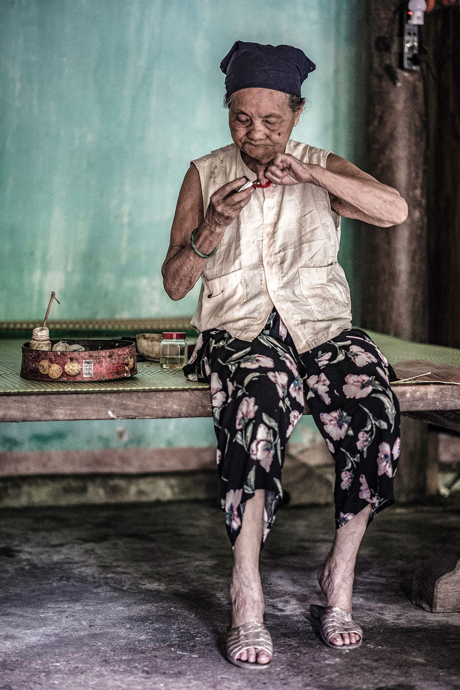 Người dân sống trong những ngôi nhà cổ vẫn giữ nếp sinh hoạt truyền thống từ nhiều đời nay.