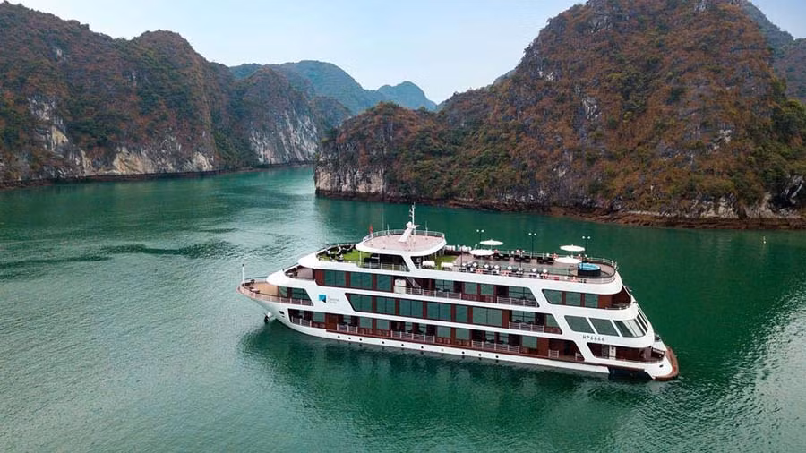  Du thuyền Le Theatre Cruise. Ảnh: T.P