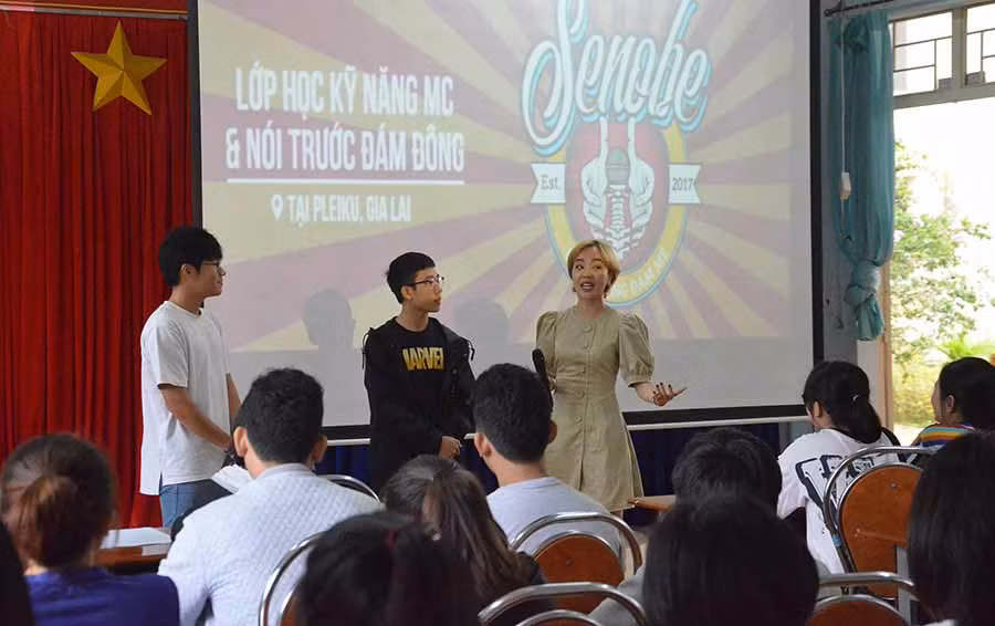 Cùng nhau giao lưu cởi mở tại Senobe Class. Ảnh: P.V