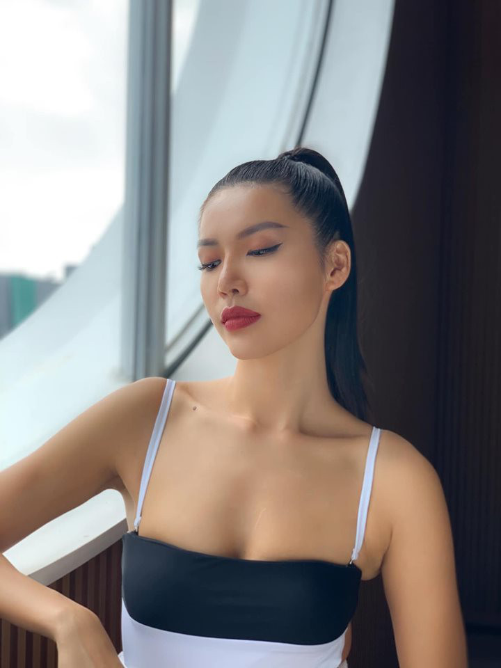  Thời gian gần đây, Minh Tú liên tục chia sẻ những dòng trạng thái về cô đơn. Trước đó, cô cho biết 