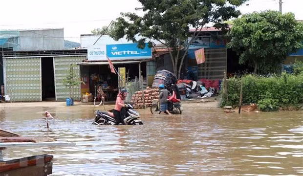 Cảnh ngập trong trưa ngày 19/6/2019 tại thôn Ngọc Hiệp, xã Đăk Dục, huyện Ngọc Hồi, tỉnh Kon Tum. (Ảnh: Cao Nguyên/TTXVN)