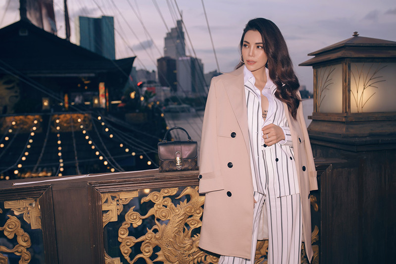 Đây là một dự án dài hơi của Trà Ngọc Hằng, với mong muốn làm mới những bản nhạc bolero - trữ tình được yêu thích. Đây là một dự án dài hơi của Trà Ngọc Hằng, với mong muốn làm mới những bản nhạc bolero - trữ tình được yêu thích.