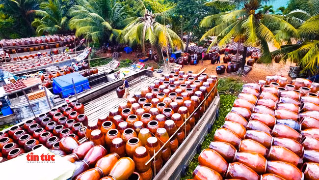 Sản phẩm lu Đại Hưng được người dân các tỉnh Đồng bằng sông Cửu Long ưa chuộng và còn xuất khẩu sang Campuchia. 