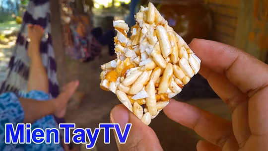 Thơm lừng mùi cốm ngào đường.