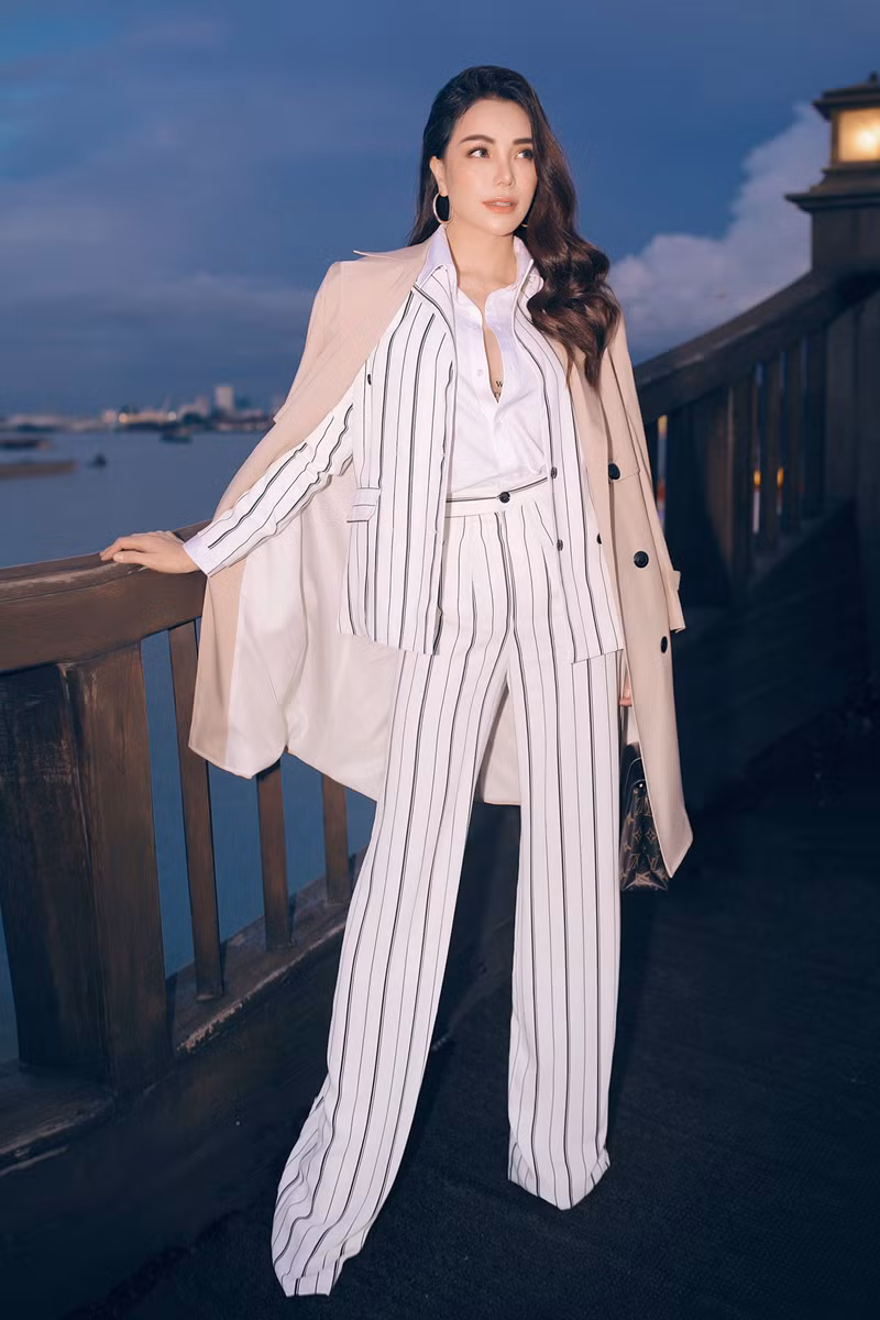  Cô cũng đang tiếp tục với các sản phẩm mới sẽ lần lượt ra mắt công chúng trong thời gian tới./.