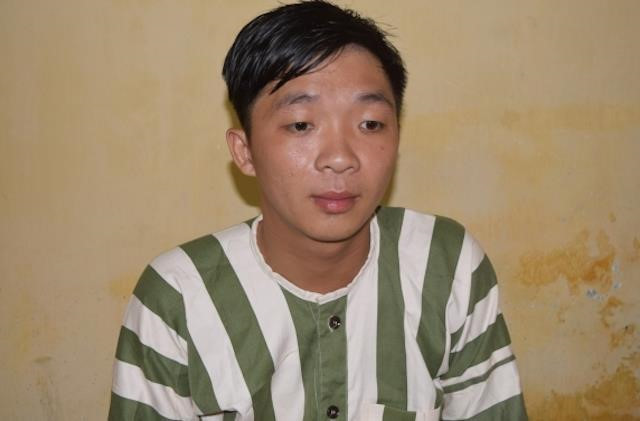 Nguyễn Ngọc Phúc tại cơ quan điều tra. Ảnh: Công an Trà Vinh.  1 Nguyễn Ngọc Phúc tại cơ quan điều tra. Ảnh: Công an Trà Vinh.