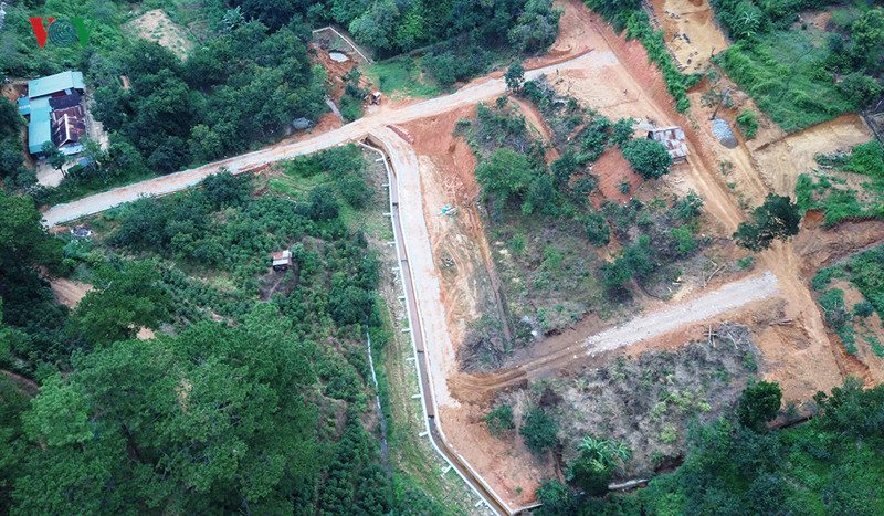 Tình trạng xây dựng trái phép, phân lô bán nền đang xảy ra phổ biến tại Đà Lạt. Tình trạng xây dựng trái phép, phân lô bán nền đang xảy ra phổ biến tại Đà Lạt.