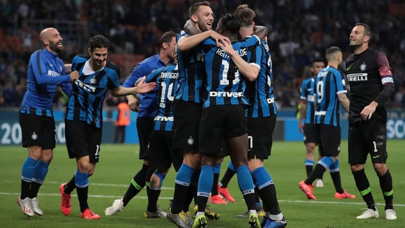 Inter Milan về thứ 8 trong danh sách này khi bỏ túi số tiền 353.8 triệu euro sau 5 năm.  Inter Milan về thứ 8 trong danh sách này khi bỏ túi số tiền 353.8 triệu euro sau 5 năm.