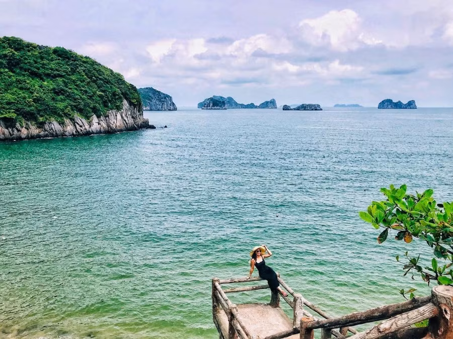 Đảo Cát Bà là hòn đảo duy nhất của miền Bắc lọt vào danh sách bình chọn này của Culture Trip. (Ảnh: Harikanguyen) Đảo Cát Bà là hòn đảo duy nhất của miền Bắc lọt vào danh sách bình chọn này của Culture Trip. (Ảnh: Harikanguyen)