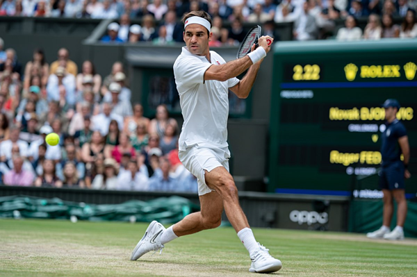 Federer thi đấu rất nỗ lực nhưng không gặp may ở những thời điểm quyết định Federer thi đấu rất nỗ lực nhưng không gặp may ở những thời điểm quyết định