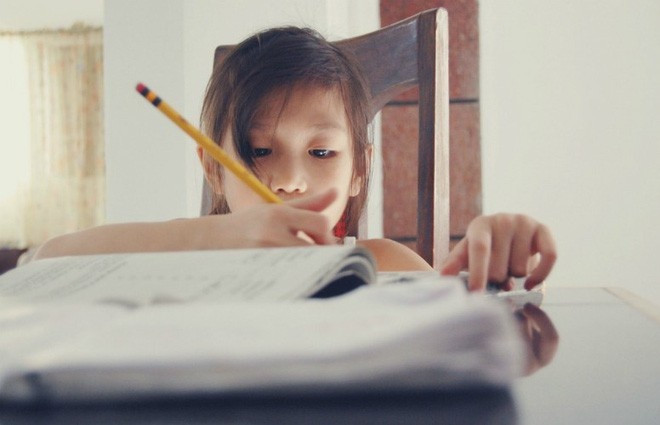 Không quan tâm đến việc học của con khiến trẻ không có nhu cầu chia sẻ với cha mẹ về việc học và các hoạt động bên lề tại trường học (Ảnh minh họa: Janpan) Không quan tâm đến việc học của con khiến trẻ không có nhu cầu chia sẻ với cha mẹ về việc học và các hoạt động bên lề tại trường học (Ảnh minh họa: Janpan)
