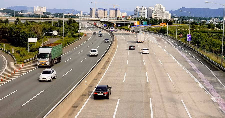 Một đoạn cao tốc Seoul - Busan Một đoạn cao tốc Seoul - Busan