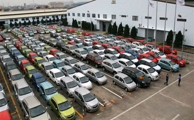 Hơn 110 dòng xe ô tô được điều chỉnh giá tính lệ phí trước bạ.