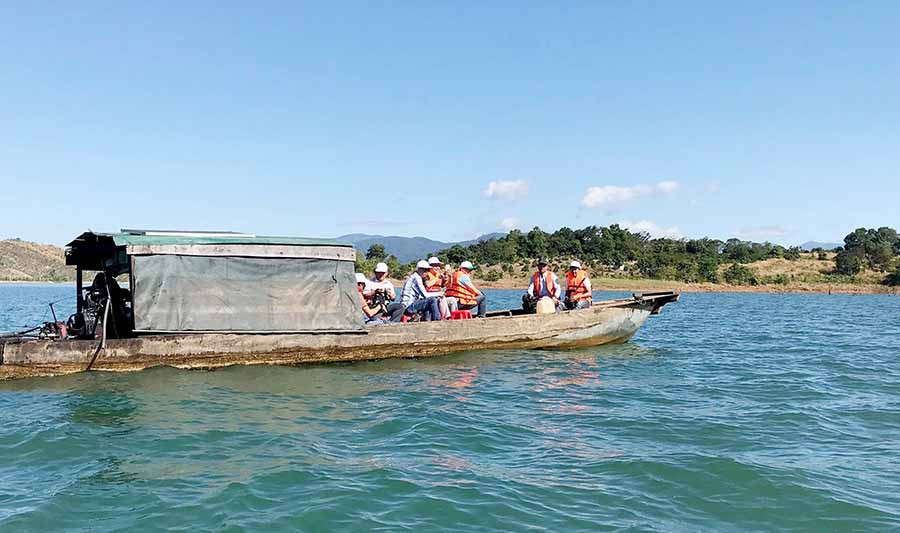 Khảo sát tiềm năng phát triển du lịch trên sông Sê San (huyện Ia Grai). Ảnh: Phương Linh