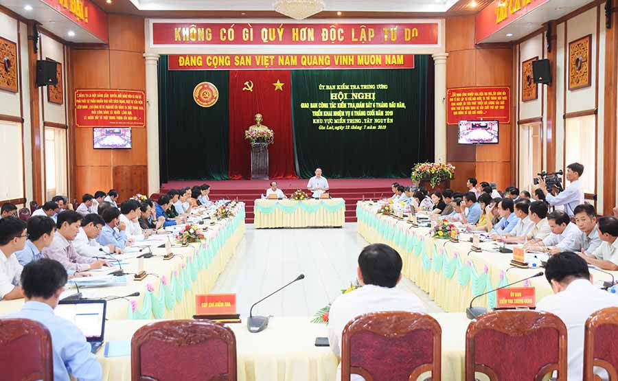  Quang cảnh Hội nghị giao ban công tác kiểm tra, giám sát khu vực miền Trung-Tây Nguyên 6 tháng đầu năm 2019. Ảnh: M.N