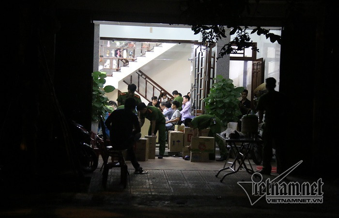  Thu giữ, niêm phòng nhiều thùng tài liệu để phục vụ điều tra