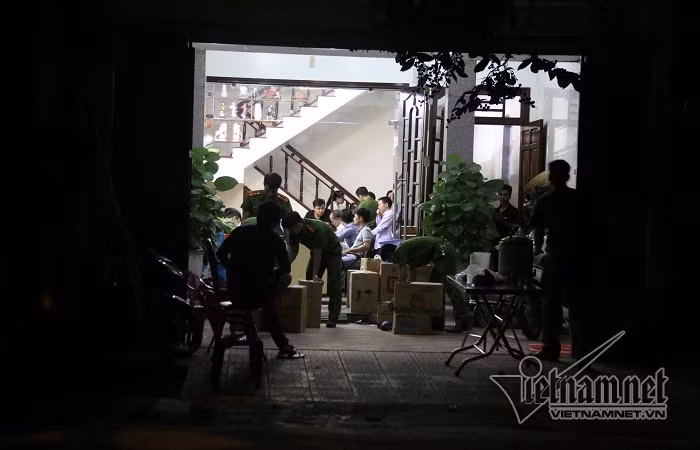  Thu giữ, niêm phòng nhiều thùng tài liệu để phục vụ điều tra