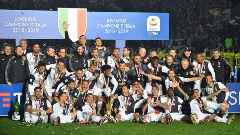 Juventus về thứ 3 trong danh sách này với tổng thu nhập 5 năm qua là 650.4 triệu euro.