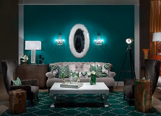 Phòng khách xanh ngọc lục bảo mang vẻ đẹp quý phái.