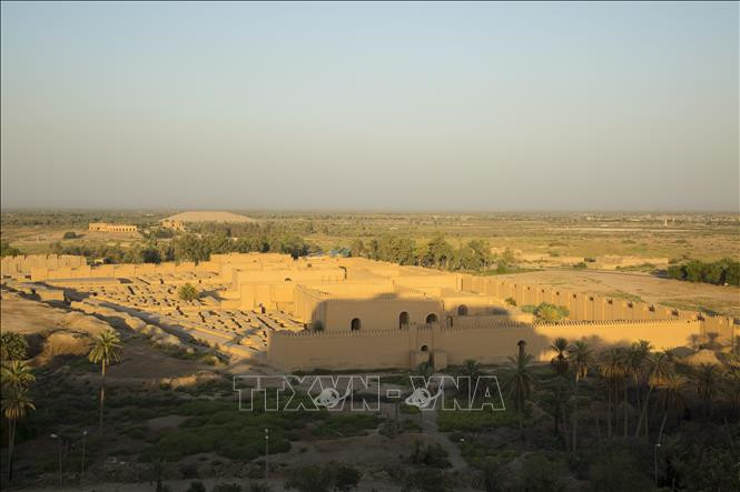 Toàn cảnh thành phố cổ Babylon ở phía nam thủ đô Baghdad, Iraq. Ảnh: AFP/TTXVN
