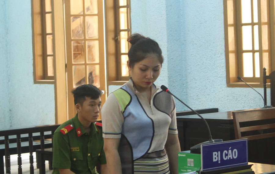 Bị cáo Nhung đã bị tuyên phạt 13 năm tù giam. Ảnh: Lê Văn Ngọc