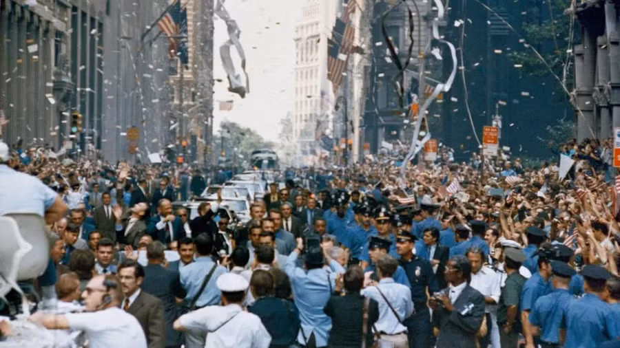 Thành phố New York chào đón các phi hành gia trở về như những người hùng bằng một cuộc diễu hành. Ảnh: NASA.