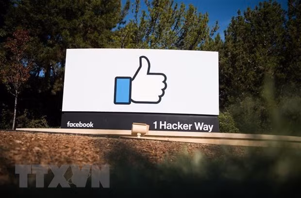  Biểu tượng Facebook tại trụ sở ở Menlo Park, California, Mỹ. (Ảnh: AFP/ TTXVN)