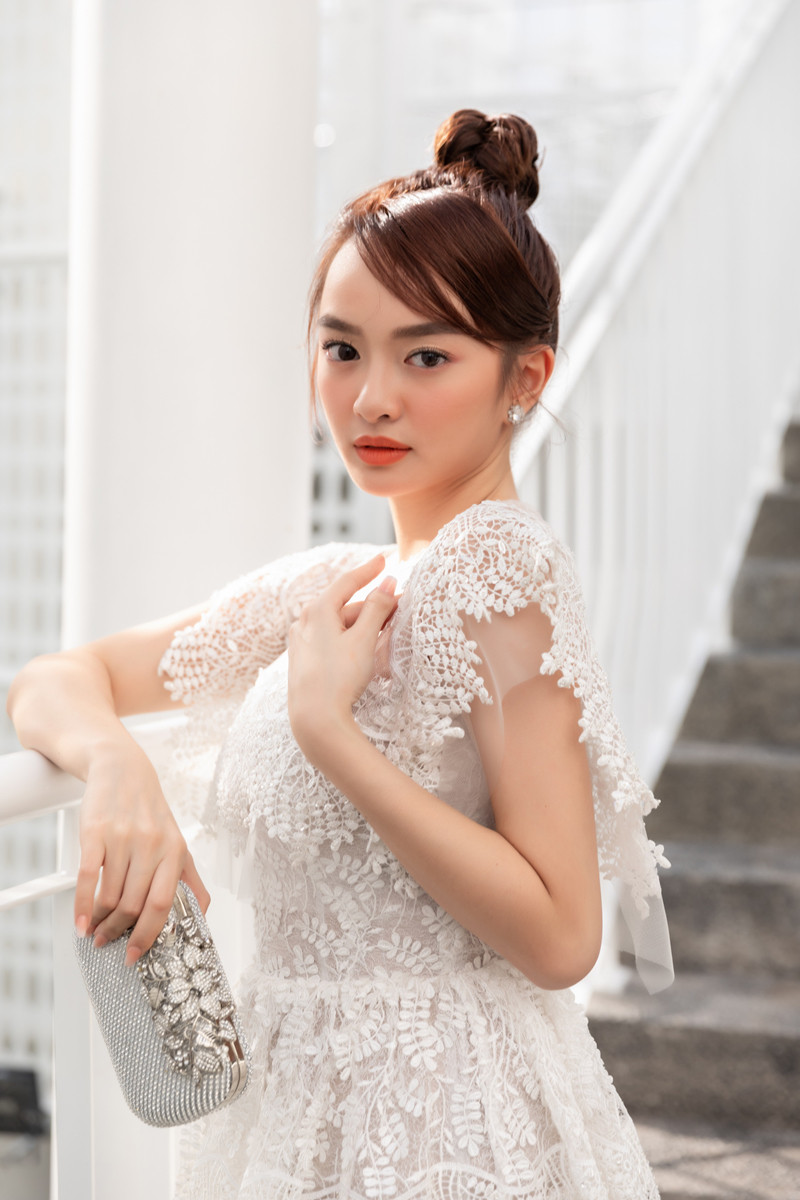 Kaity Nguyễn cho biết tháng 9 tới cô sẽ dự kiến ra mắt MV đầu tay.