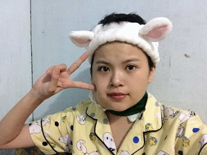 Cô gái trẻ vẫn lạc quan để chống chọi với căn bệnh quái ác Cô gái trẻ vẫn lạc quan để chống chọi với căn bệnh quái ác