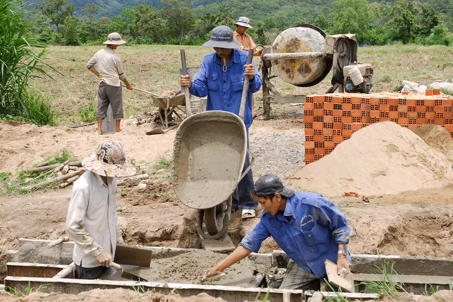 Thực hiện Chương trình mục tiêu quốc gia về xây dựng nông thôn mới theo tinh thần Nghị quyết 03 của Tỉnh ủy (khóa XIV). 