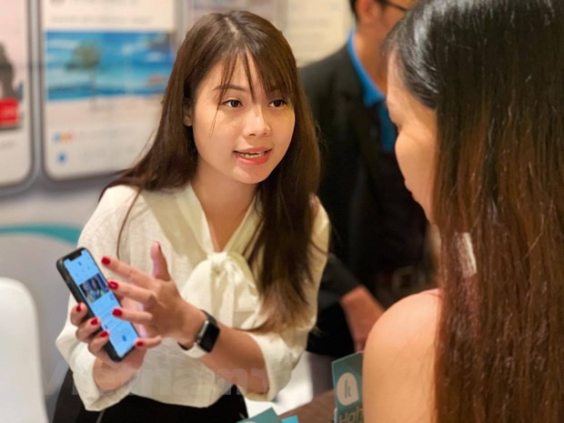 Các đơn vị du lịch giờ phải cạnh tranh nhau bằng các tiện ích công nghệ. Ảnh: M.Mai/Vietnam+
