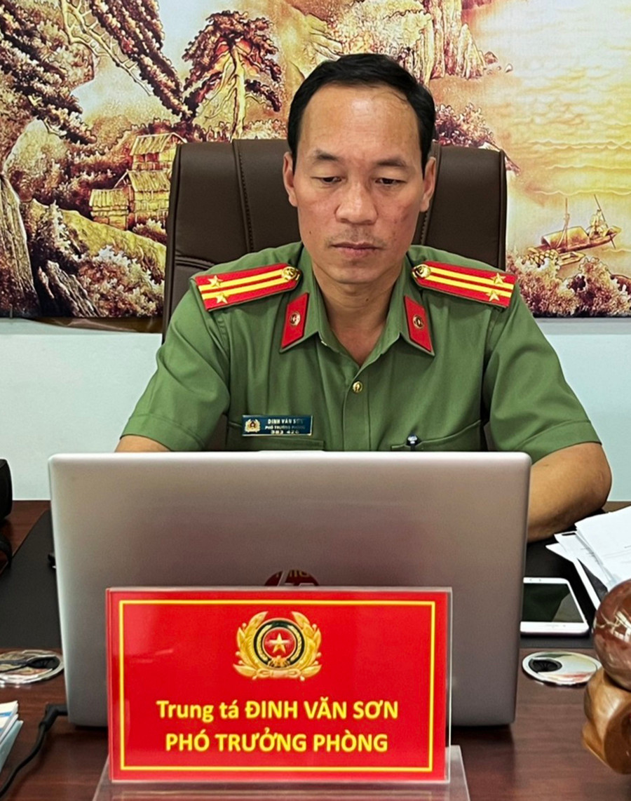 Trung tá Đinh Văn Sơn. Ảnh: Lê Ánh Trung tá Đinh Văn Sơn. Ảnh: Lê Ánh