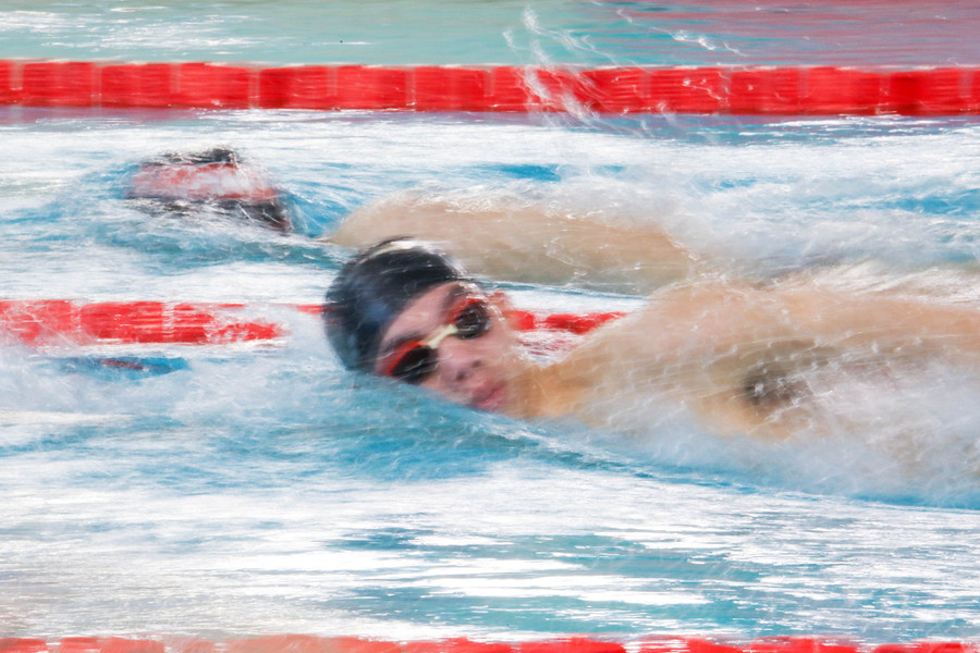 Nguyễn Huy Hoàng tập luyện tại Cung thể thao dưới nước Mỹ Đình. Ảnh: Đậu Tiến Đạt