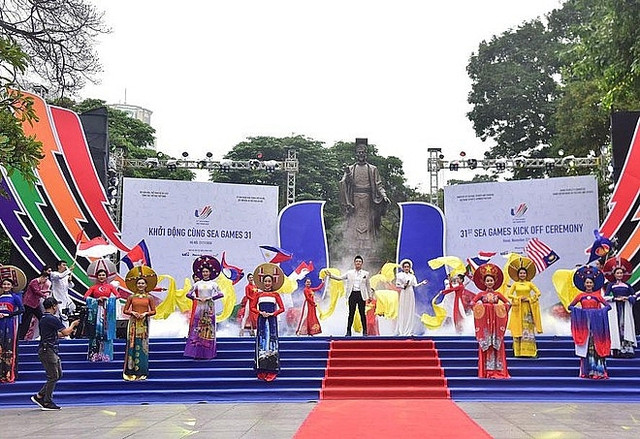 Festival Thanh niên Đông Nam Á được tổ chức nhằm nhằm chào mừng Đại hội Thể thao Đông Nam Á lần thứ 31 (SEA Games 31). Ảnh nguồn chinhphu.vn Festival Thanh niên Đông Nam Á được tổ chức nhằm nhằm chào mừng Đại hội Thể thao Đông Nam Á lần thứ 31 (SEA Games 31)