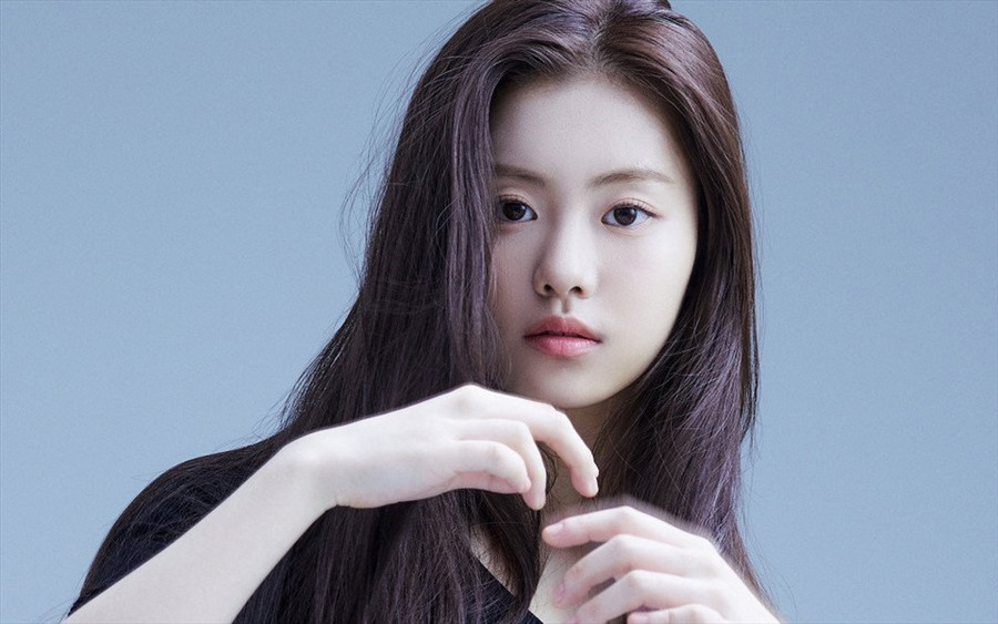  Kim Garam của Le Sserafim bị tẩy chay vì cáo buộc bạo lực học đường. Ảnh: HYBE