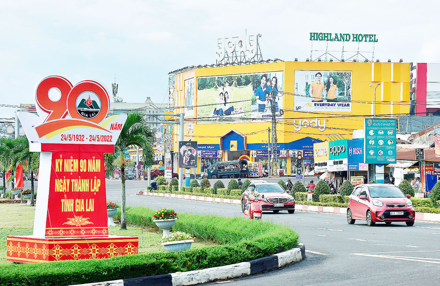 Thành phố Pleiku ngày càng khang trang, hiện đại. Ảnh: Đức Thụy Thành phố Pleiku ngày càng khang trang, hiện đại. Ảnh: Đức Thụy