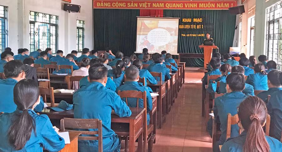 Đông đảo chiến sĩ tự vệ tại các cơ quan, đơn vị đã tham gia lớp tập huấn. Ảnh: Văn Ngọc