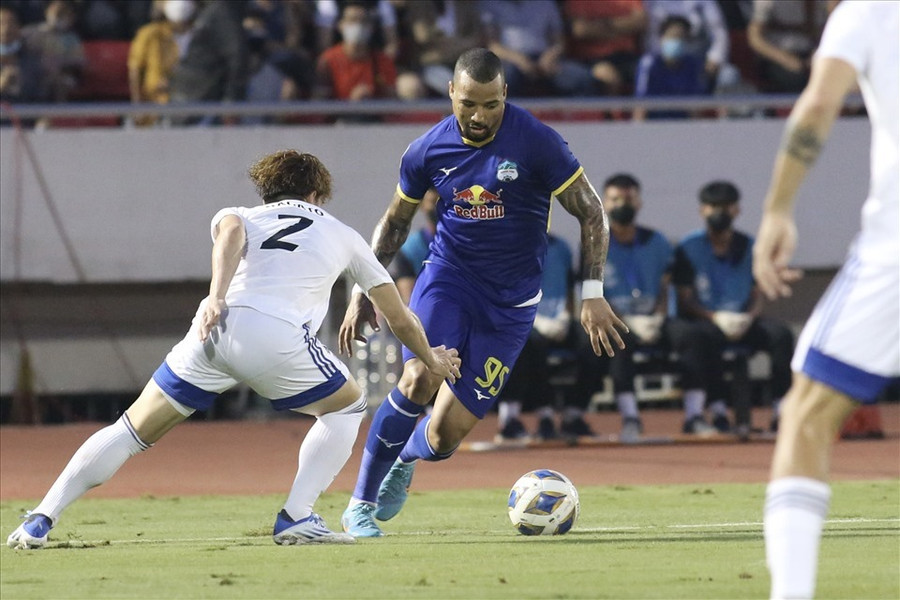 Baiano không đáp ứng được yêu cầu chuyên môn khi thi đấu cho Hoàng Anh Gia Lai. Ảnh: Thanh Vũ