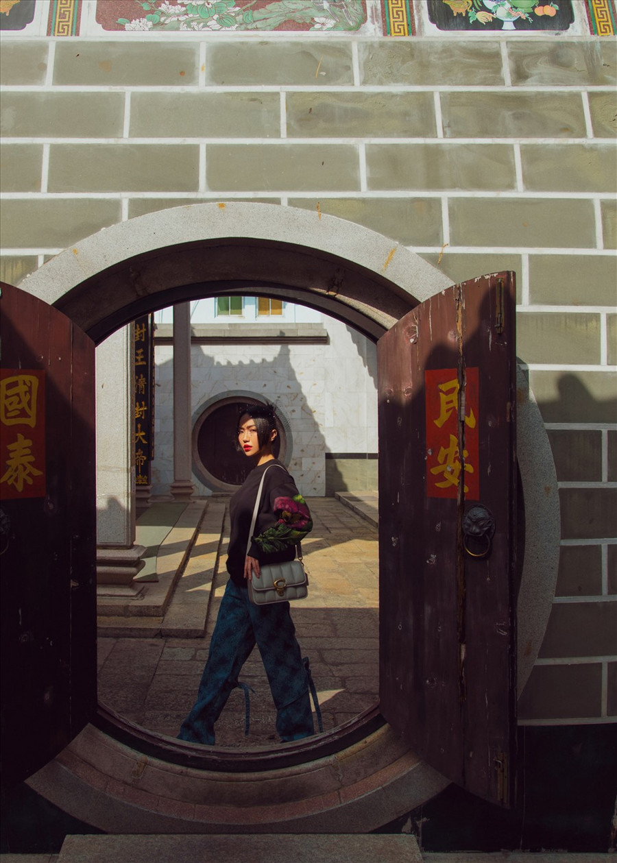 Diệu Nhi tự nhân bản thân mình những năm trước, sinh nhật nào cũng phải “bùng cháy”, nhưng… giờ khác rồi. Diệu Nhi tự nhân bản thân mình những năm trước, sinh nhật nào cũng phải “bùng cháy”, nhưng… giờ khác rồi.