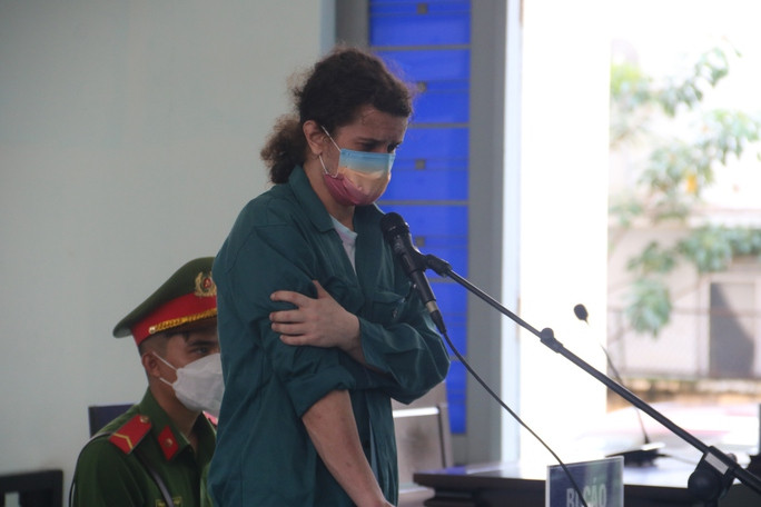 Bị cáo xin ở lại Việt Nam để chấp hành bản án, thay vì bị trục xuất